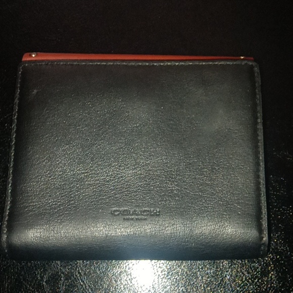 Coach New York - Picture 2 of 5